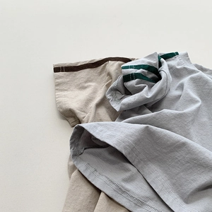 Kids casual loose cotton short sleeve T-shirts with striped cuffs in gray and khaki