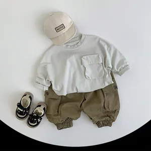T-shirt manches longues en coton style coréen avec pantalon cargo et chapeau enfant