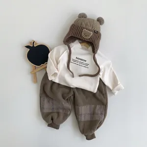 Ensemble d'hiver 3 pièces pour enfants avec bonnet ours, haut blanc et pantalon en polaire