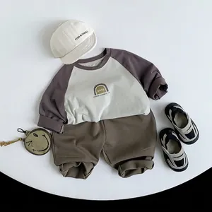 Kids long sleeve raglan T-shirt and shorts set with baseball cap and smiling bag