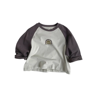 Kids long sleeve raglan T-shirt with contrast sleeves and minimal graphic print