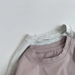 T-shirt minimaliste en coton pour enfants gris chiné et violet avec col rond classique