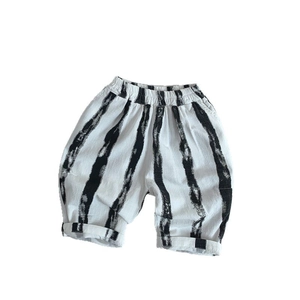 Short pour enfants en coton à rayures verticales avec taille élastique et ourlet