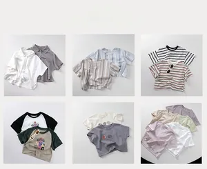 Collage aus verschiedenen Kinder-Kurzarmshirts und T-Shirts aus weicher Baumwolle im Korea-Stil