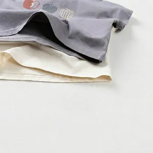 Kids cotton short sleeve T-shirts in grey and off-white with casual graphic print