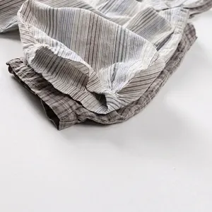 Salopette rayée en coton et lin pour enfants style japonais détail de tissu
