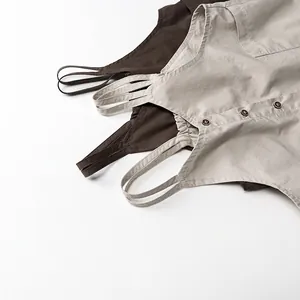 Salopette enfant en coton et lin marron et beige avec boutons en bois et poches