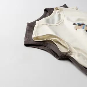 Détail de lot de 2 débardeurs en coton pour enfants avec coutures renforcées
