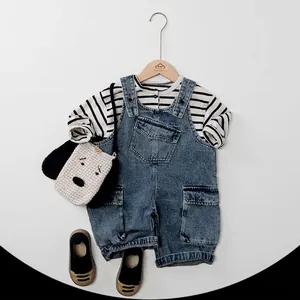 Salopette en Denim pour Enfants Style Coréen Pantalon à Bretelles Délavé Multi Poches Cargo Trousers Garçons Filles Coton