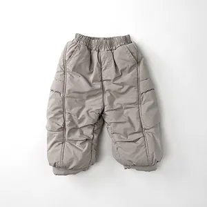 Détails du pantalon d'hiver épais pour enfants avec taille élastique et matelassage