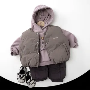 Ensemble hiver enfant avec sweat à capuche en polaire et gilet en lavande et beige