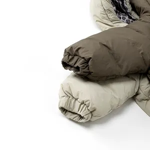 Détails des poignets élastiques coupe-vent et doublure léopard pour vestes d'hiver enfant