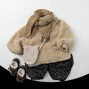 Ensemble d'hiver pour enfants avec sweat-shirt en polaire et pantalon léopard