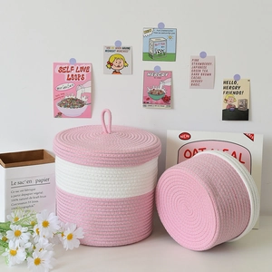 Cesti portaoggetti in cotone rosa e bianco con filo d'argento e coperchio intrecciato