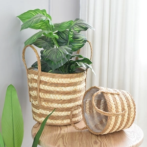 Handwoven Nordic seagrass planter set with waterproof lining and reinforced handles