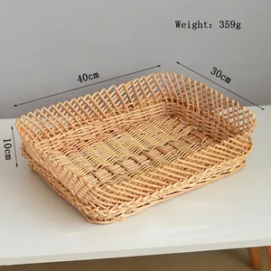 Detail of hand-woven wicker basket showing dimensions 40x30x10cm and weight 359g