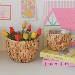 Handwoven seagrass flower baskets set with waterproof lining for indoor plant pots