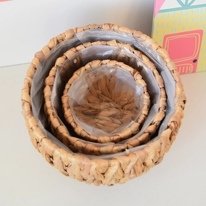 Set of 3 natural woven straw planters with waterproof plastic liners for indoor home plants