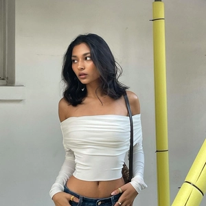 Mode Off-Shoulder Geplooid Lange Mouw Crop Top Polyester Slim Fit T-Shirt Sexy Effen Kleur Streetwear Voor Dames Kleding