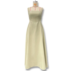 Detailansicht ärmelloses Kleid mit Karree-Ausschnitt, schmale Taille und A-Linie-Rock