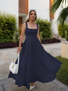 Elegantes marineblaues ärmelloses Maxikleid mit quadratischem Ausschnitt und A-Linien-Rock