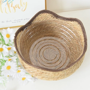 Nordic handwoven straw plant basket with waterproof liner for succulent pots