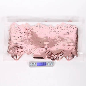 Rose gold geometric metallic curtain decoration weighing 56.5g in clear packaging