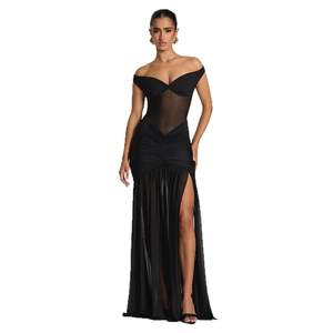 Elegantes schwarzes trägerloses Abendkleid mit Mesh-Raffungen und hohem Beinschlitz