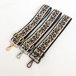 Bandoulières réglables à motif léopard avec crochets métalliques en or, argent et gris foncé