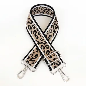 Bandoulière réglable en nylon imprimé léopard avec crochets en métal argenté poli