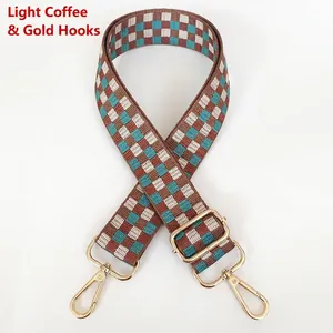 Bandoulière réglable à damier café clair et blanc avec des crochets dorés