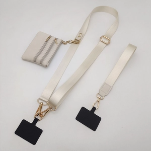 Crèmekleurig nylon telefoonkoord met mini-tasje en goudkleurige metalen hardware clips