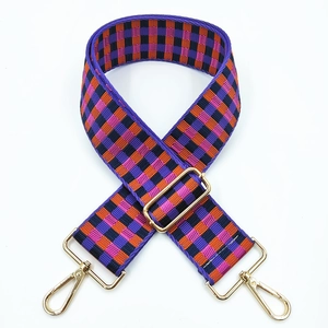 Tracolla regolabile in nylon a scacchi con moschettoni dorati in viola e arancio
