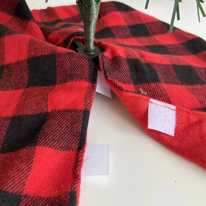 Gonna per albero di Natale a quadri rossi e neri con chiusura in velcro per decorazioni
