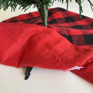 Gonna per albero di Natale a quadri rossi e neri con retro in morbido pile rosso