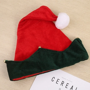 Bonnet de Noël créatif style elfe rouge et vert avec clochettes dorées et pompon blanc