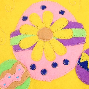 Sacs de Pâques artisanaux en feutre avec broderie florale pour cadeaux de fête colorés