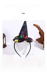 Nahaufnahme von Halloween-Hexenhut-Haarreif aus hochwertigem Polyester-Taffeta-Gewebe