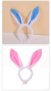 Détail de serre-têtes oreilles de lapin en peluche rose et bleue avec fil réglable