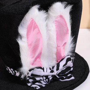 Haut-de-forme oreilles de lapin avec paillettes noires et nœud zèbre pour fête de Pâques