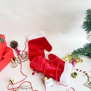 Gants en Peluche Rouges de Noël Avec Bordure Blanche Cordon de Suspension pour Enfants Adultes Fête de Noël Performance Accessoires de Costume Décoration de Vacances