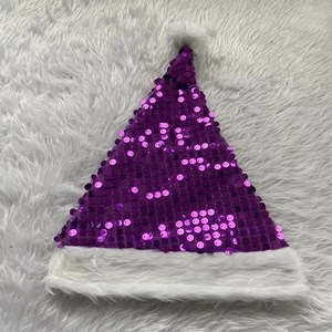 Bonnet de Noël à paillettes violettes avec bordure en peluche blanche pour les fêtes