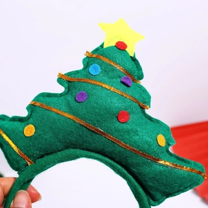 Weihnachtsbaum-Haarreif aus grünem Filz mit bunten Punkten und goldenem Glitzer für Feste