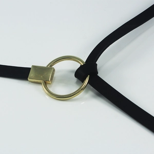 Ceinture noire en cuir avec boucle circulaire dorée polie pour robes de femmes
