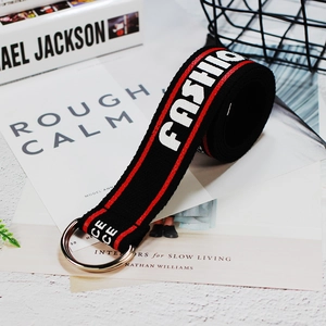 Ceinture en toile de nylon tendance avec rayures rouges et boucle argentée en D pour style rue