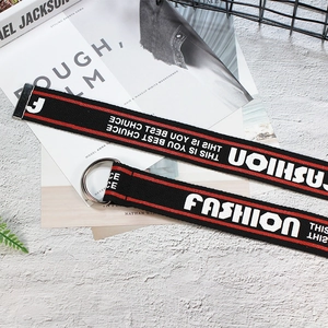 Ceinture tendance en toile de nylon noire avec rayures rouges et boucle à double anneau D