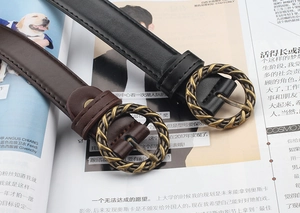 Détails des ceintures en cuir rétro noires et marron avec boucles rondes tressées vintage