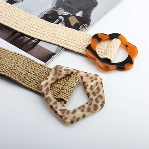 Cinture intrecciate in paglia boho con fibbie floreali e leopardate per abiti da donna