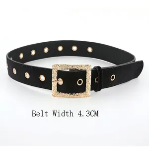 Women's 4.3cm wide black velvet waist belt with gold hammered square metal buckle