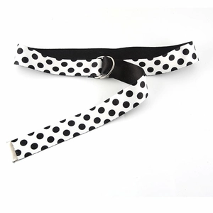 Cintura da uomo in tela hip hop Harajuku con pois neri e fibbia a doppio anello a D